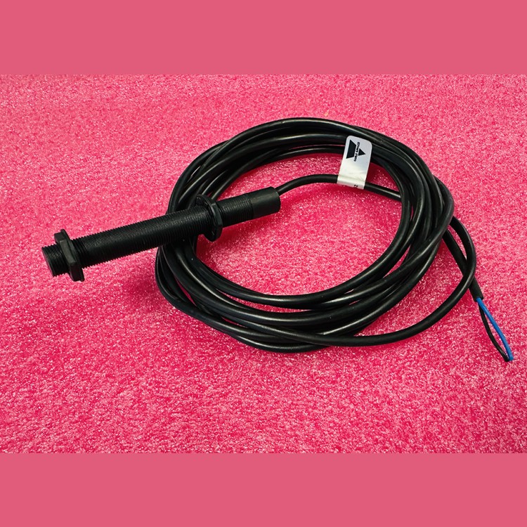 Датчик магнитный индуктивный NO M12 230VAC 3А FMPA9S13M5 Carlo Gavazzi